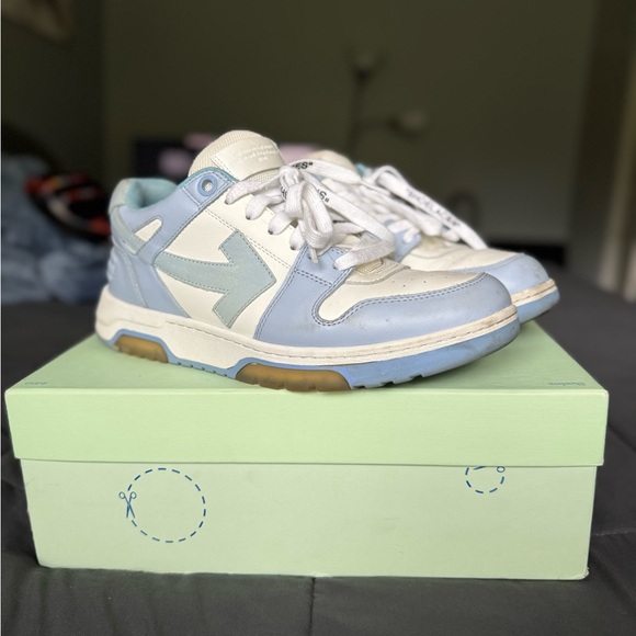 Off-White Out Of Office Low Top
White/Light
Blue 43 / Sz 10 - Picture 1 of 13